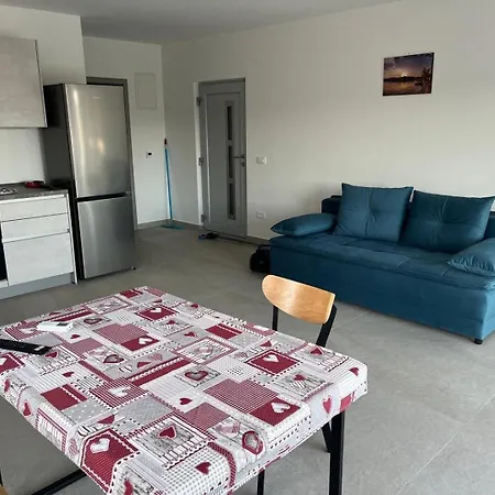 One Bedrooom With Heated Pool *